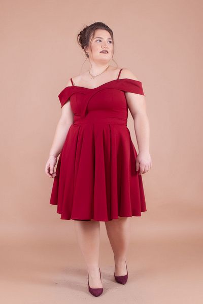 NO48 Μπορντό Plus Size Μίνι λουράκι με λεπτομέρεια από τον ώμο Πλισέ φόρεμα