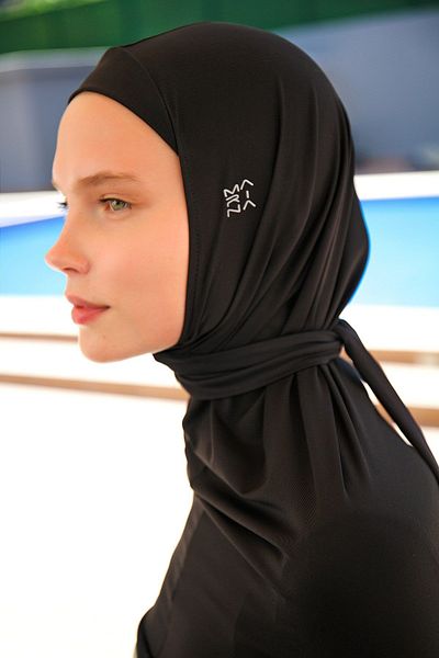 Marina Black Tied Scarf Bonnet B2396