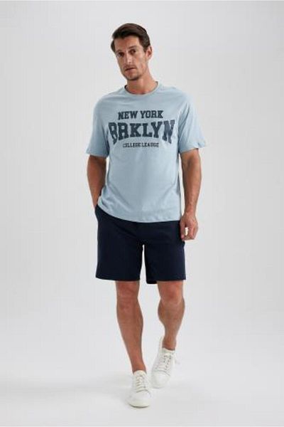 DeFacto T-Shirt με κανονική εφαρμογή με λαιμόκοψη