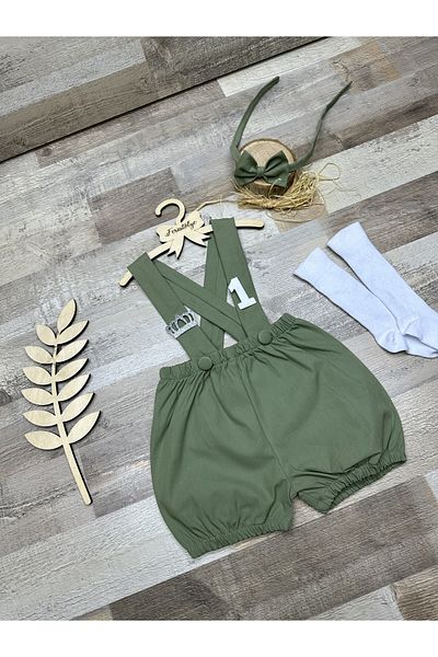 Feriatolye King concept green salopet cake popping birthday special day outfit