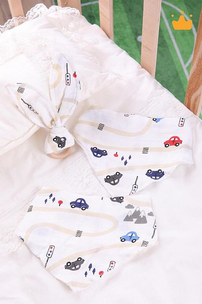 Babyhola Muslin Bib Set of 2 and Muslin Teether with Wooden Ring 547