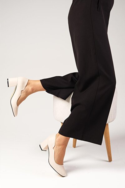 Mio Gusto Béžové dámské boty na podpatku s kulatou špičkou