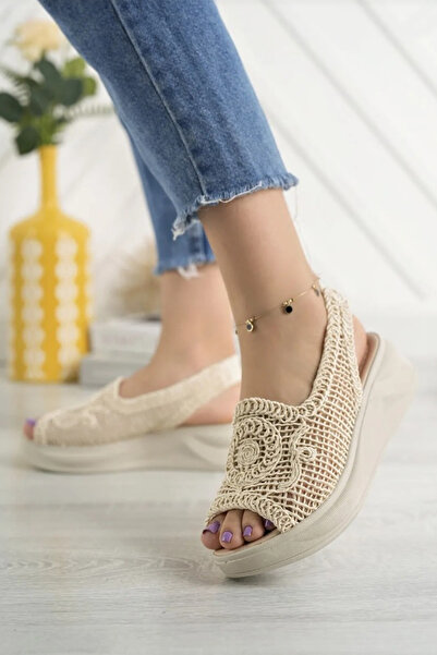 Yazın Ayakkabıları BEJ ÖRGÜ DETAYLI ARKASI LASTİKLİ SANDALET