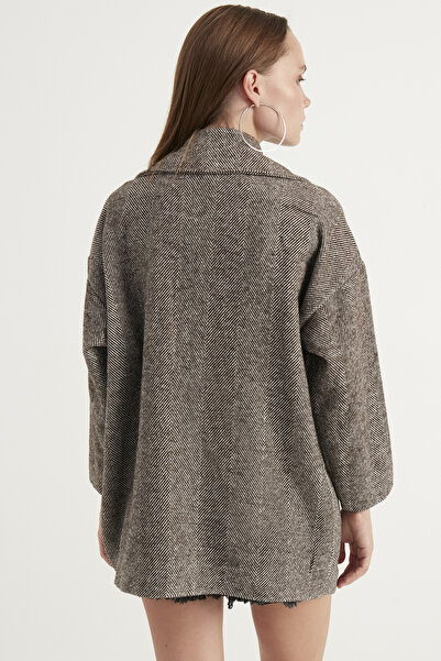 MEECY Dámský hnědý oversize krátký kabát s rybí kostí