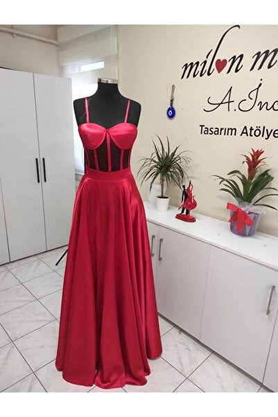 Milon Moda Rochie de seară din satin cu detaliu bustieră și șireturi la spate