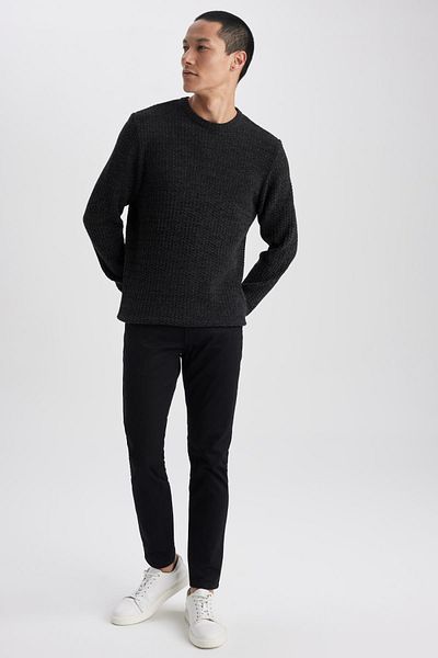 DeFacto Standard-Passform, normaler Schnitt, strukturierter Basic-Strickpullover mit Rundhalsausschnitt, R1175az23au