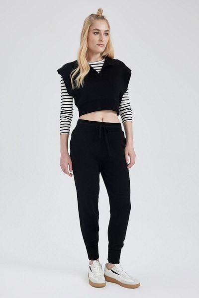 DeFacto Basic Pocketed Jogger Knitwear Pants - Straight Elastic Waist R1701Az23Au