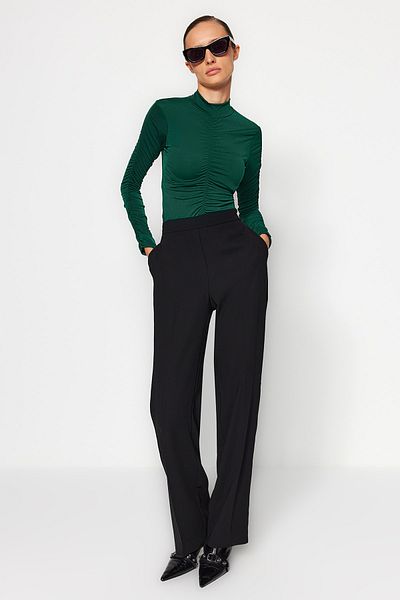 Trendyol Collection Smaragdgrüner, schmaler Stretch-Strickbody mit Druckknopfverschluss TWOAW20BD0052
