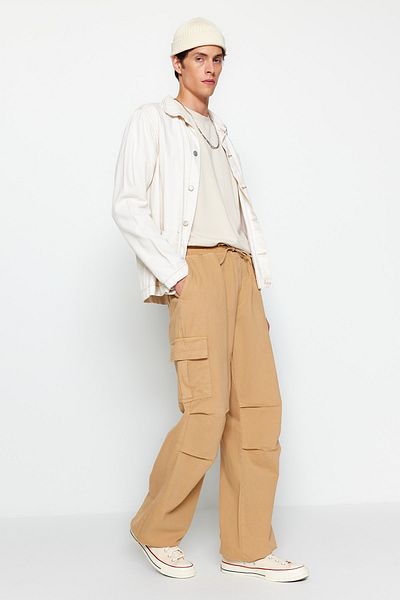Trendyol Collection Карго дънки с широк разкроен ластик в цвят камила - TMNAW24JE00003