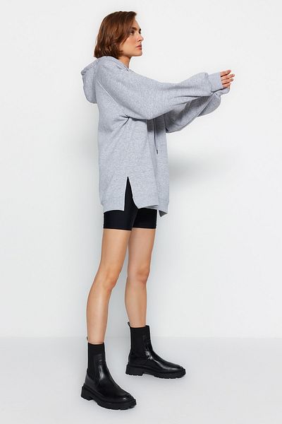 Trendyol Collection Graues Oversize-Sweatshirt aus Rippstrick mit Kapuze