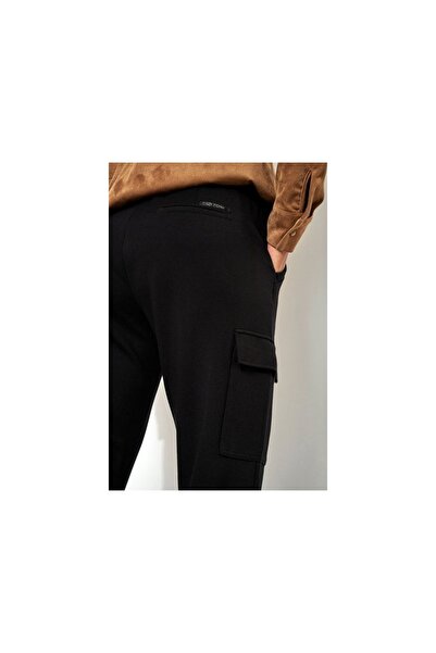 TONI CORE Kalhoty – uvolněný střih a stylový design