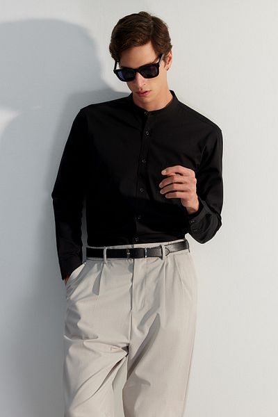 Trendyol Collection Limitovaná edice černé košile s vysokým límcem - Regular Fit TMNAW24GO00027