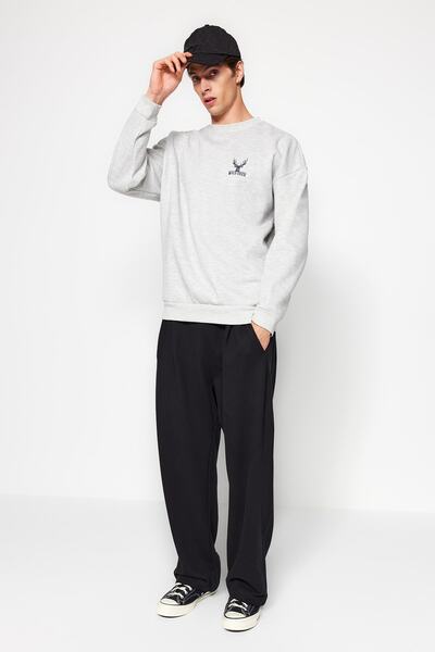 Trendyol Collection Šedá vyšívaná oversize mikina s dlouhým rukávem – TMNAW24SW00164