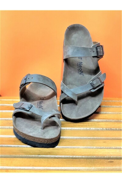 KAFKASLAR اصبع القدم المفاجئة بين الأصابع