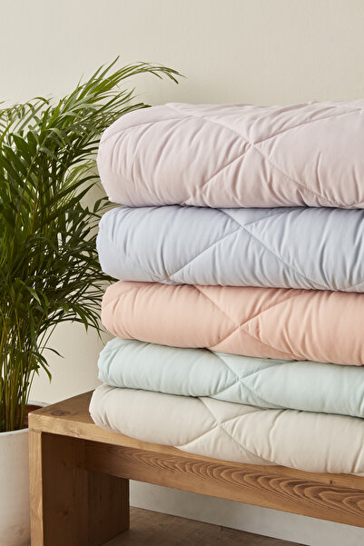 Sarah Anderson Бежева двоспальна ковдра з мікрофібри Grimes