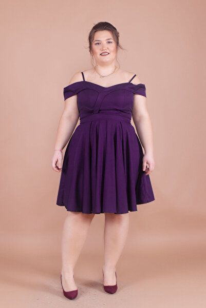 NO48 Plum Plus Size Μίνι λουράκι από τον ώμο με λεπτομέρεια πλισέ φόρεμα