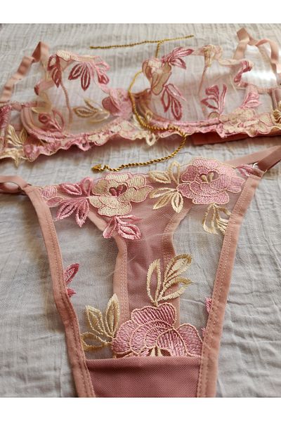 BY GUZEL Underwire Pink Floral Detailed Bra Set