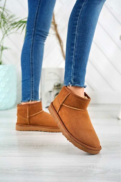 Crystal Moda Γυναικείες μπότες Tan Ultra Mini Suede με γούνινο φτερό με επίπεδη σόλα