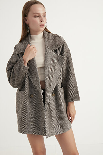 MEECY Dámský hnědý oversize krátký kabát s rybí kostí