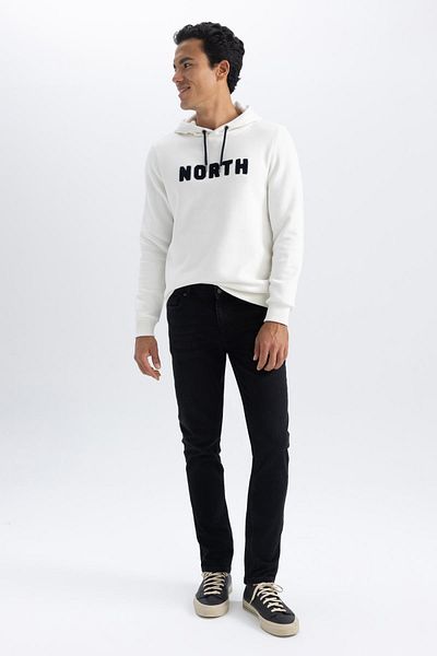 DeFacto Pedro Slim Fit, schmal geschnittene Jeanshose mit normaler Taille und schmalem Bein, R8788az23au