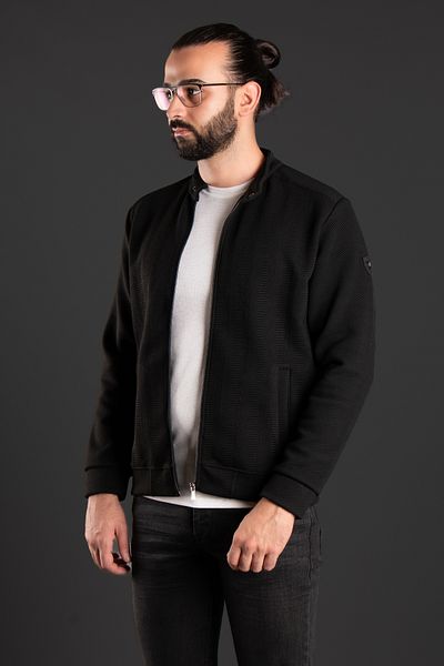 ZEKİ ÖZER ΑΝΔΡΙΚΗ ΖΑΚΕΤΑ ΜΑΥΡΗ ΜΕ ΣΧΕΔΙΟ