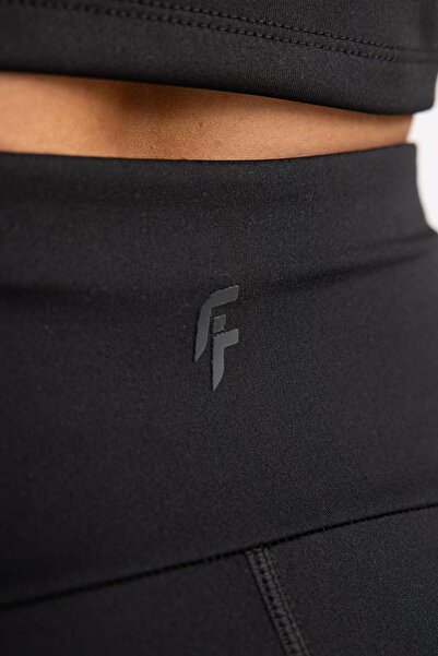 DeFacto Fit Siyah Yüksek Bel Şekillendirici Beli Saran Esnek Sporcu Tayt Z0817az23au