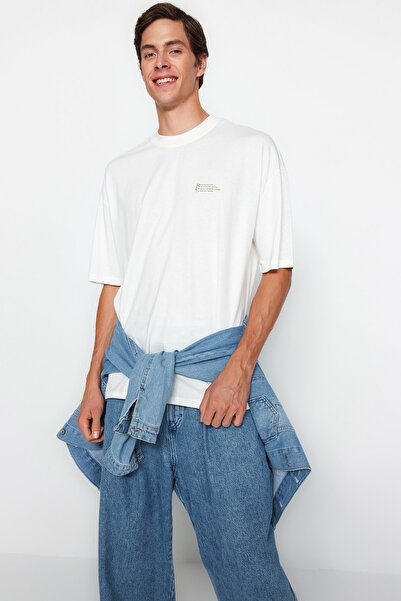 Trendyol Collection Oversize bavlněné tričko Ecru – tištěný minimální text TMNSS23TS00084