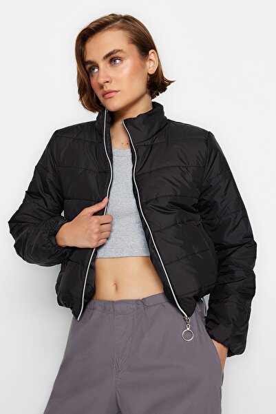 Trendyol Collection Palton negru, rezistent la apă, matlasat, pufos TWOAW20KB0033