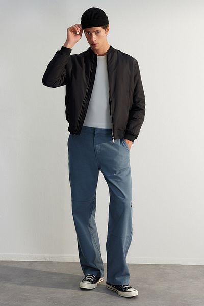 Trendyol Collection Антрацитові брюки преміум-класу вільного крою Деталь етикетки Лімітована серія TMNSS23PL00038