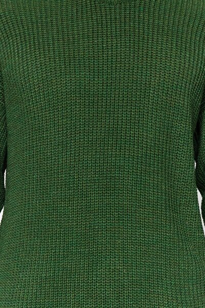 Trendyol Collection Oversize Khaki Knitwear Sweater - Crew Neck, Wide Fit TMNAW23KZ00189