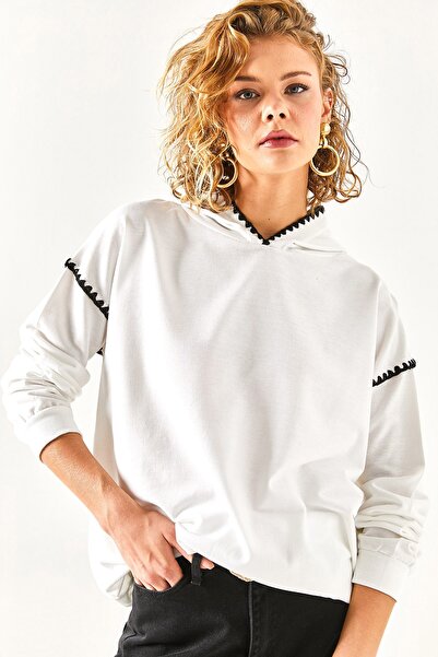 Olalook Kadın Beyaz Dikiş Detaylı Yumuşak Dokulu Sweatshirt SWT-19000618