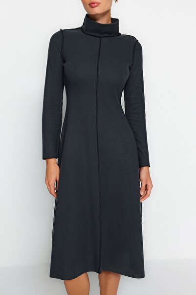 Trendyol Collection Antracytowa Carioca Szyta Linia A/Linia A Formalna Selanik/Dzianina Sukienka Midi Dzianinowa TWOAW24EL00333