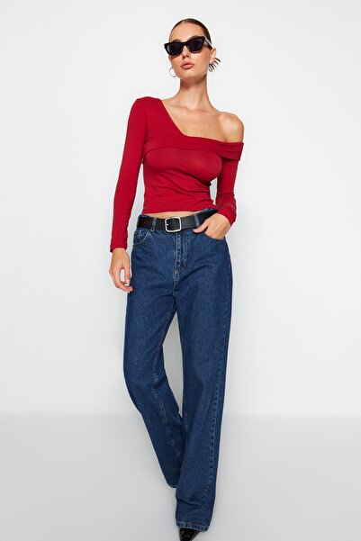 Trendyol Collection Elastyczna czerwona bawełniana bluzka crop-top - detal z falbaną, dopasowana Twoaw24Bz00161