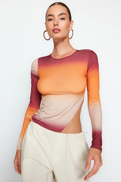 Trendyol Collection Oranžová asymetrická strečová pletená halenka s přechodovým vzorem TWOAW24BZ00178