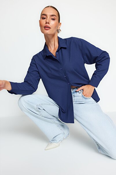 Trendyol Collection Sötétkék laza szabású pamut szőtt ing TWOAW20GO0107