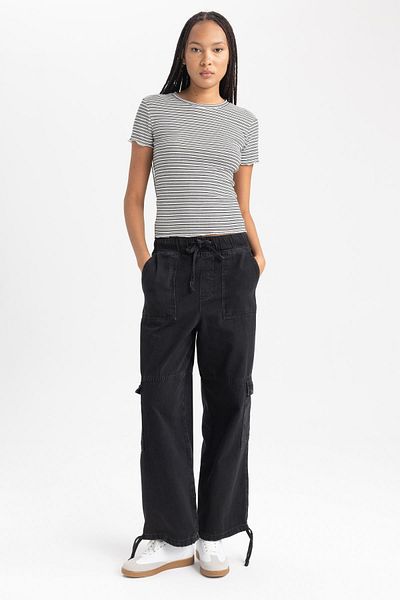 DeFacto Slim Fit Slim Fit Tričko s krátkým rukávem B0645axns