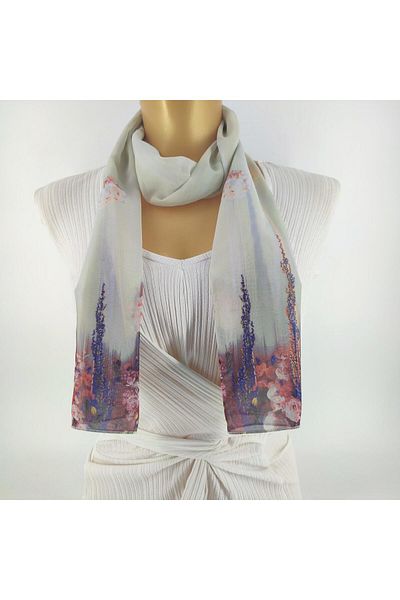 Tedz Collection وشاح طويل أخضر ناعم مزين بحافة PAREDORA