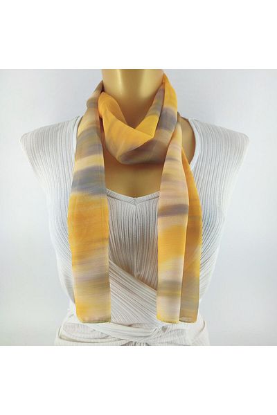 Tedz Collection وشاح طويل كريمي ذهبي منقوش ناعم من PAREDORA