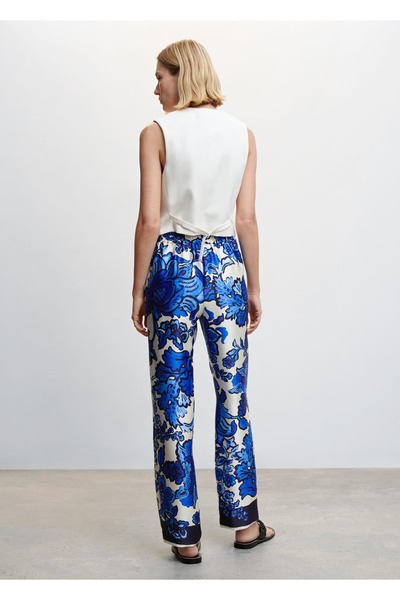 MANGO Woman Çiçekli saten görünümlü pantolon