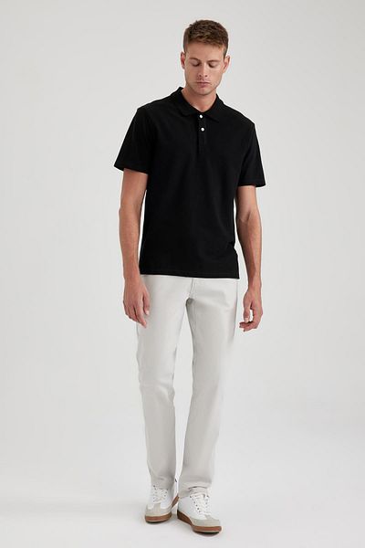 DeFacto Kurzarm-T-Shirt mit Polokragen und normaler Passform