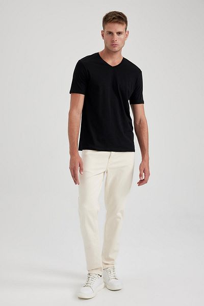 DeFacto Slim Fit Slim Fit bavlněné tričko s výstřihem do V B0646axns