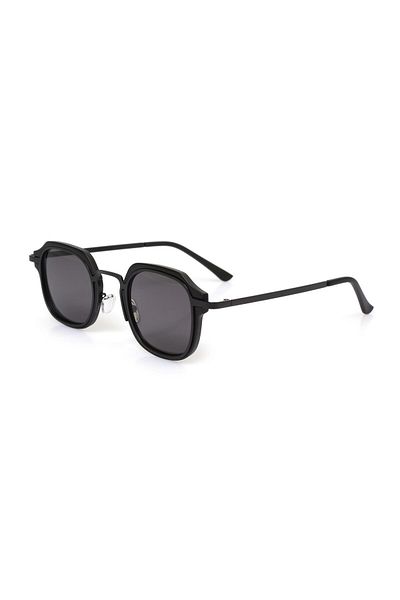 TomyHelf Uv400 Protected Sunglasses with Rectangular Black Frame
