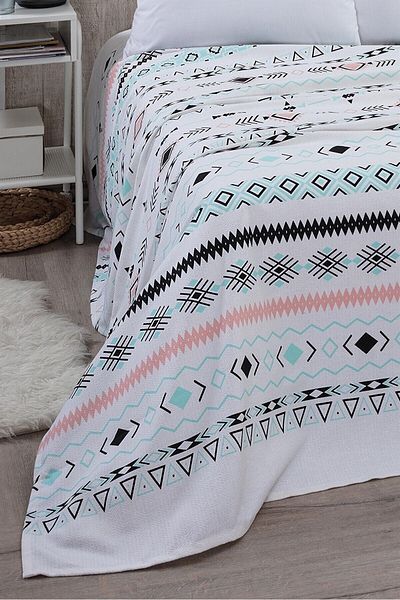Mulberry Double Pique Bedspread with Elastic Sheets
