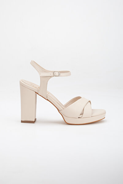 LİLLA women's thick-heeled platform black patent leather shoes