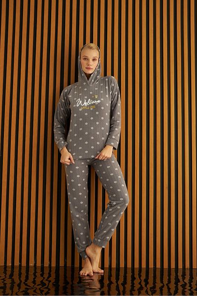 Pijamoni طقم بيجامة نسائية بغطاء رأس من الأنسجة