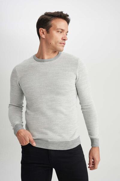 DeFacto Standart Fit Normal Kesim Bisiklet Yaka Triko Kazak R1110az23wn