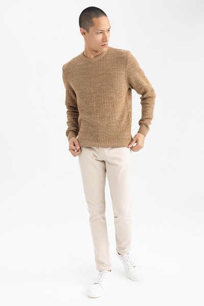 DeFacto Standard Fit Regular Cut Crew Neck Textured Basic Plain Knitwear Sweater R1175Az23Au