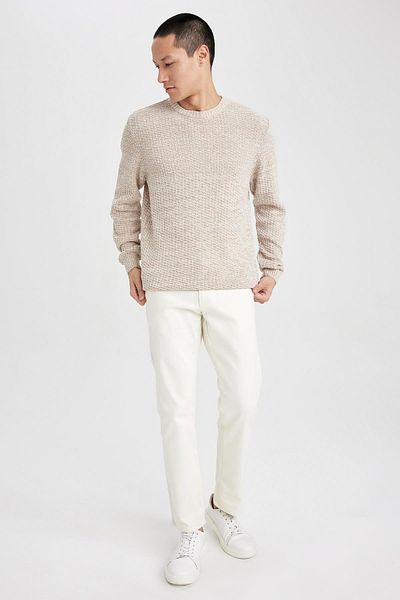 DeFacto Beige Standard-Passform, normaler Schnitt, strukturierter Strickpullover mit Rundhalsausschnitt R1175az23au