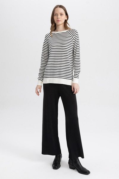 DeFacto Πλεκτό παντελόνι Relaxed Fit - ίσια μέση, φαρδύ πόδι V0088az23au