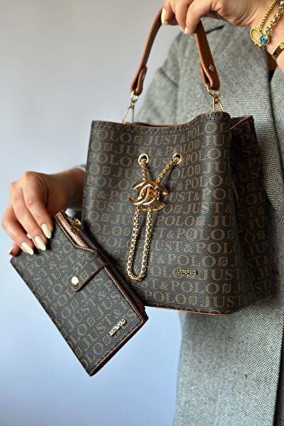 Just Polo حقيبة كتف نسائية بطبعة مونوغرام مكونة من 3 أقسام مع سلسلة وإكسسوارا...